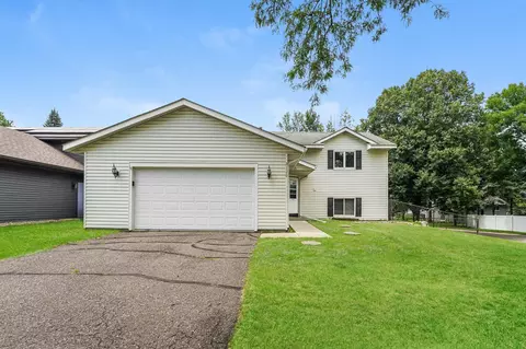 8120 Jergen Ave S, Cottage Grove, MN 55016