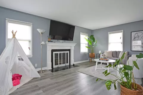 75 Geranium Ave E, Saint Paul, MN 55117 photo 3