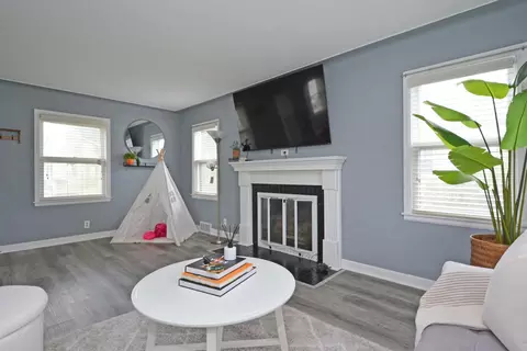 75 Geranium Ave E, Saint Paul, MN 55117 photo 4