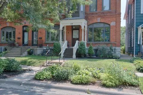 52 Delos St W, Saint Paul, MN 55107