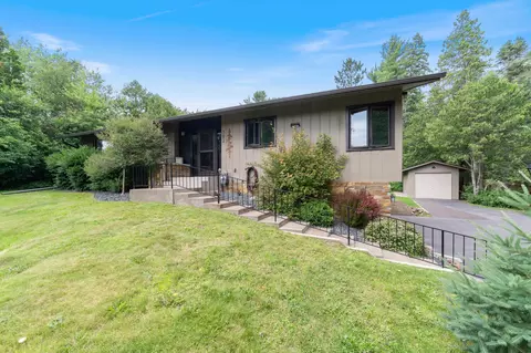 302 N 34th Ave E, Duluth, MN 55804 photo 2