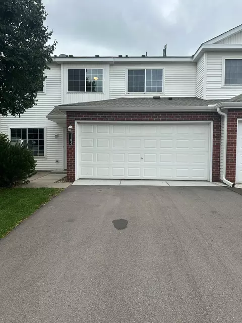 1194 Highpoint Curv, Shakopee, MN 55379