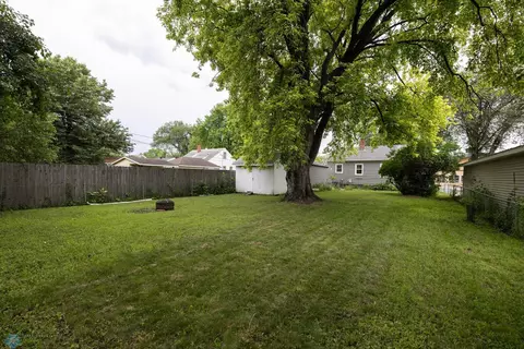 Exterior - 1425 7th St N, Fargo, ND 58102 photo 7 of 8