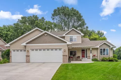 6501 Fawn Ln, Lino Lakes, MN 55014