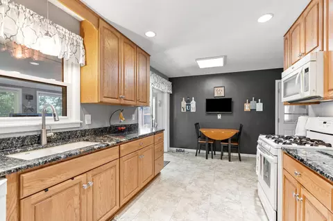 2240 Baker Trl, Faribault, MN 55021 photo 10