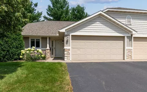 537 Williamsburg Pl, New Richmond, WI 54017