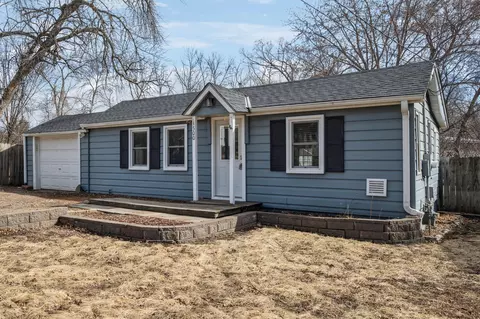 1500 Budd Ave, Maple Plain, MN 55359