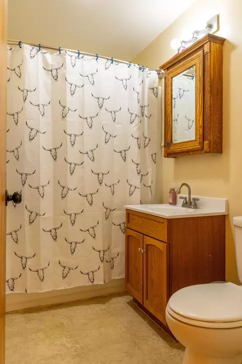 Bath - 1122 6th St NW, Faribault, MN 55021 photo 1 of 1