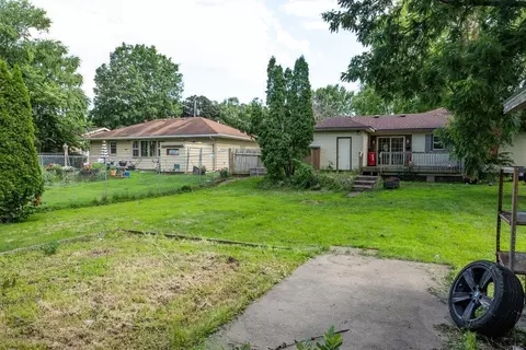 Exterior - 1122 6th St NW, Faribault, MN 55021 photo 5 of 5
