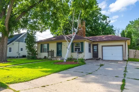 Exterior - 1122 6th St NW, Faribault, MN 55021 photo 2 of 5