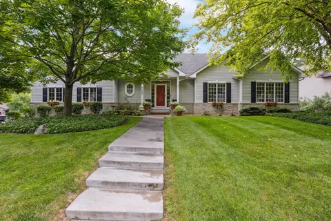 4680 Hummingbird Trl NE, Prior Lake, MN 55372