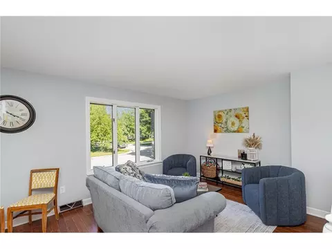 Living - 313 Aster Dr, Northfield, MN 55057 photo 2 of 3