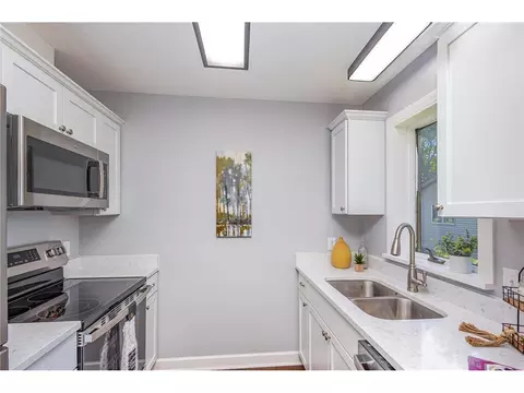 Kitchen - 313 Aster Dr, Northfield, MN 55057 photo 2 of 3