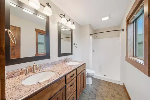 2380 Rangeview Ln, River Falls, WI 54022 photo 10