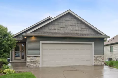 2380 Rangeview Ln, River Falls, WI 54022