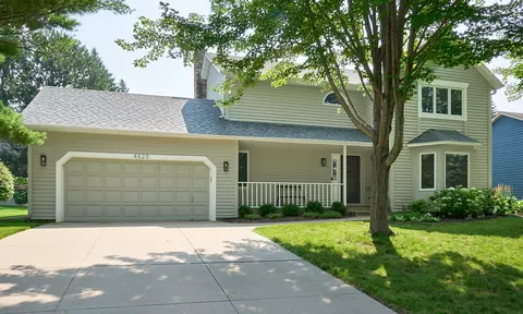 4620 Orchid Ln N, Plymouth, MN 55446