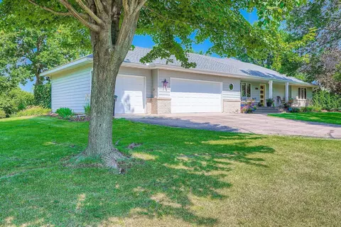 1710 Valley Ridge Trl S, Chanhassen, MN 55317