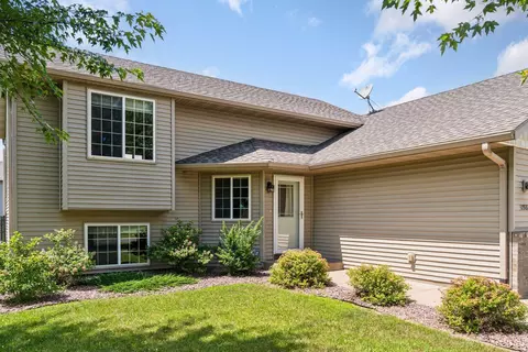 37922 Harvester Ave, North Branch, MN 55056