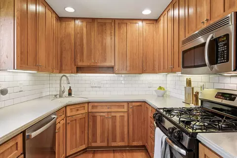 Kitchen - 1719 Nokia Way, Eagan, MN 55122 photo 3 of 6