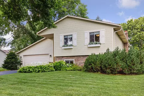 Exterior - 1719 Nokia Way, Eagan, MN 55122 photo 3 of 11