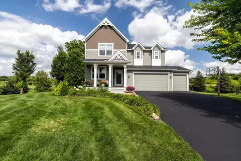 1865 Bass Cir, Shakopee, MN 55379