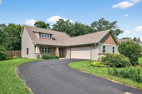 35 E Pullman Ave, Saint Paul Park, MN 55071