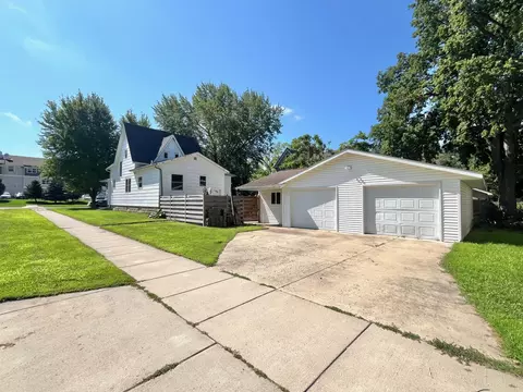Exterior - 207 N 5th St, Marshall, MN 56258 photo 6 of 6