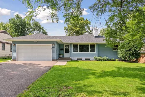 6910 W 23rd St, Saint Louis Park, MN 55426