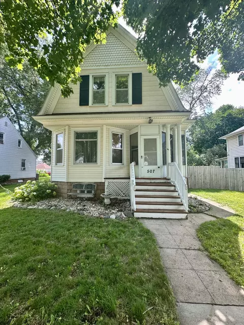507 W Redwood St, Marshall, MN 56258