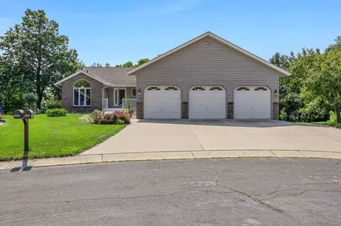 1366 Westwood Rd NW, Hutchinson, MN 55350