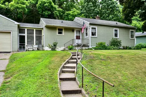 1327 Lakeview Ave, Winona, MN 55987