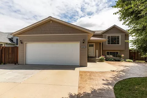 4688 Savannah Dr NW, Rochester, MN 55901