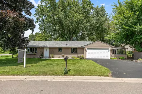 307 11th Ave SE, Forest Lake, MN 55025
