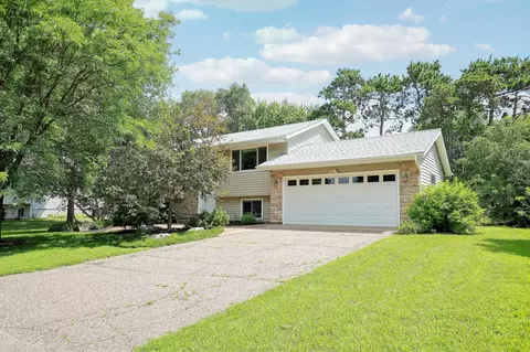 9247 Hallmark Ave S, Cottage Grove, MN 55016