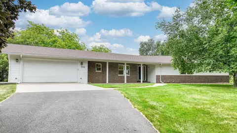 1126 Kathryn Dr, Eau Claire, WI 54701