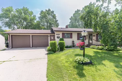 1506 N Park St, Fergus Falls, MN 56537
