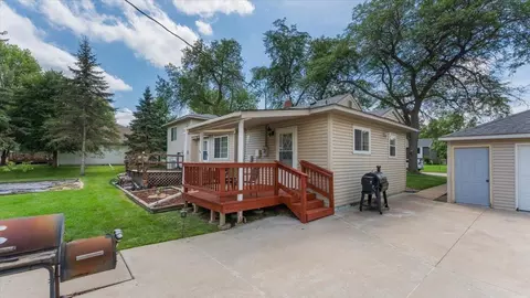 515 3rd Ave SE, Milaca, MN 56353 photo 2