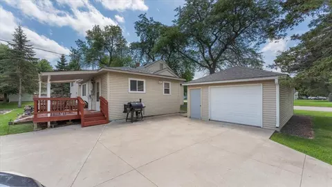 515 3rd Ave SE, Milaca, MN 56353 photo 3