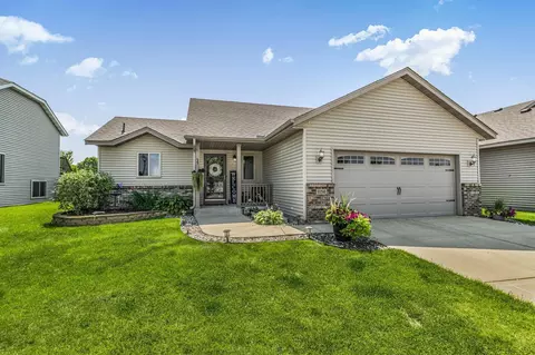 1058 Voyageur St, Saint Cloud, MN 56303