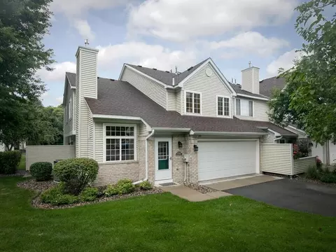 15313 Greenhaven Ln #107, Burnsville, MN 55306