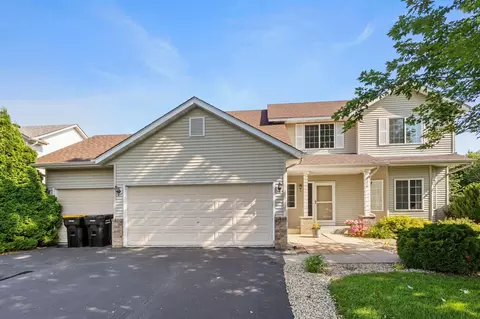 2735 Pampas Ct, Shakopee, MN 55379