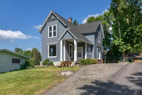 326 N Main St, Lake Crystal, MN 56055