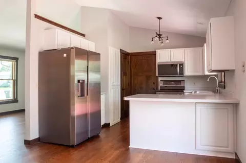 1377 Parkview Dr, New Richmond, WI 54017