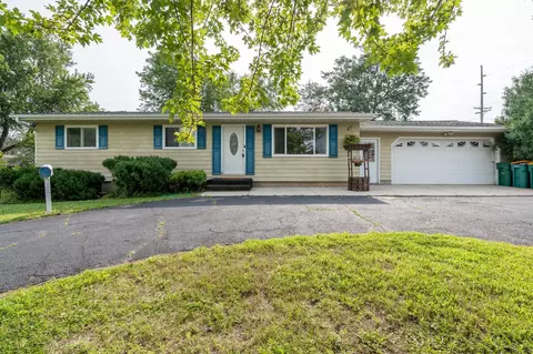 311 N Walnut St, Belle Plaine, MN 56011