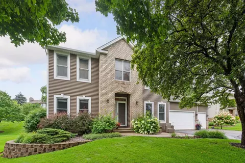 1183 Tristan Trl, Chaska, MN 55318
