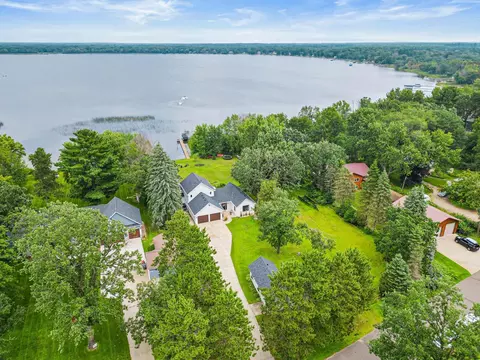 2607 S Lake George Dr NW, Oak Grove, MN 55011