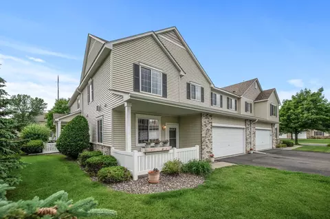9762 Vagabond Ln N, Maple Grove, MN 55311
