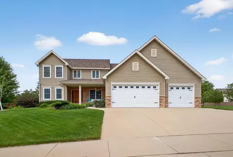 2215 Hill Pl SW, Rochester, MN 55902