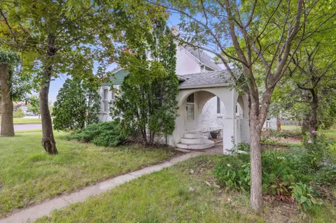1526 N State St, New Ulm, MN 56073