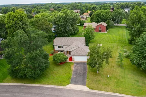 7009 Rolling View Dr, Saint Cloud, MN 56303